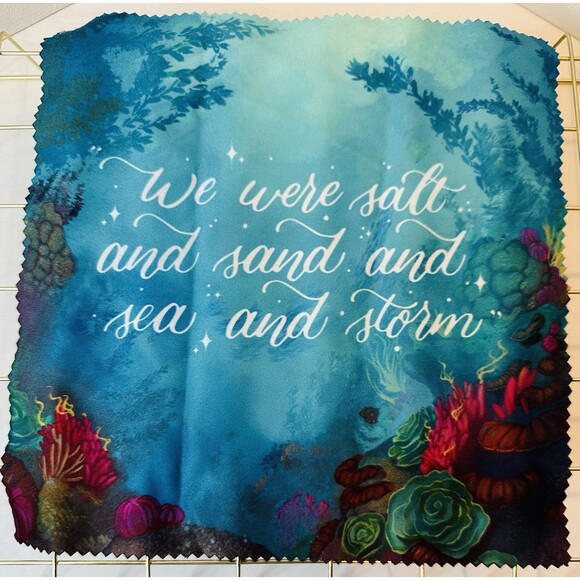 Owlcrate Exclusive Double Sided Cleaning Cloth Inspired by Fable Adrienne Young - Picture 2 of 2